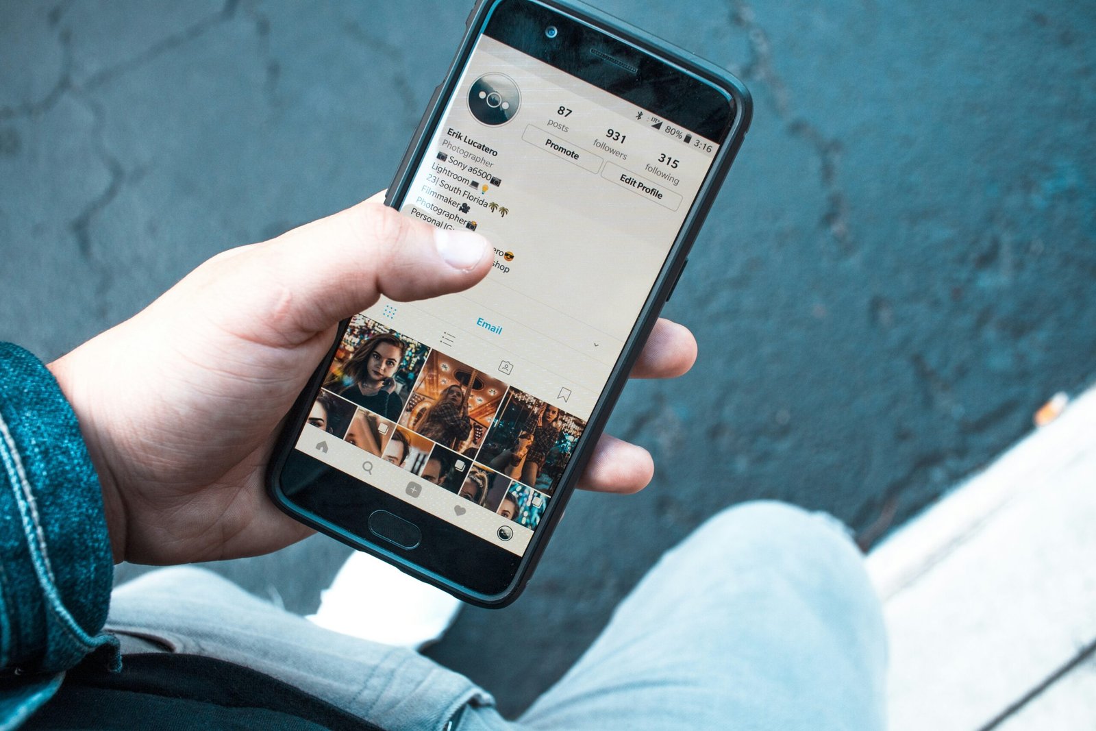 Does Instagram Notify You When You Screenshot?